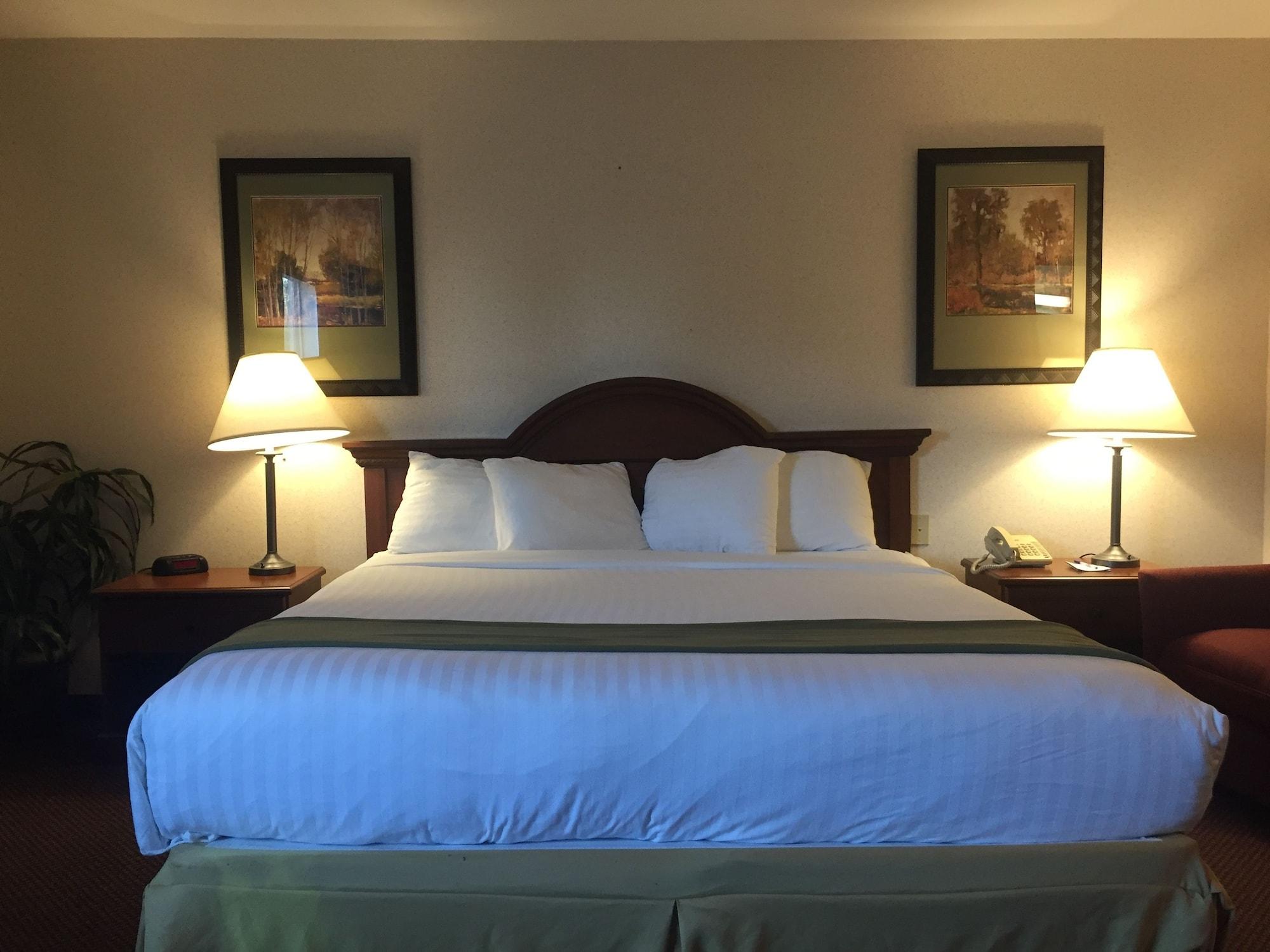 Quality Inn & Suites Уиллоус Экстерьер фото