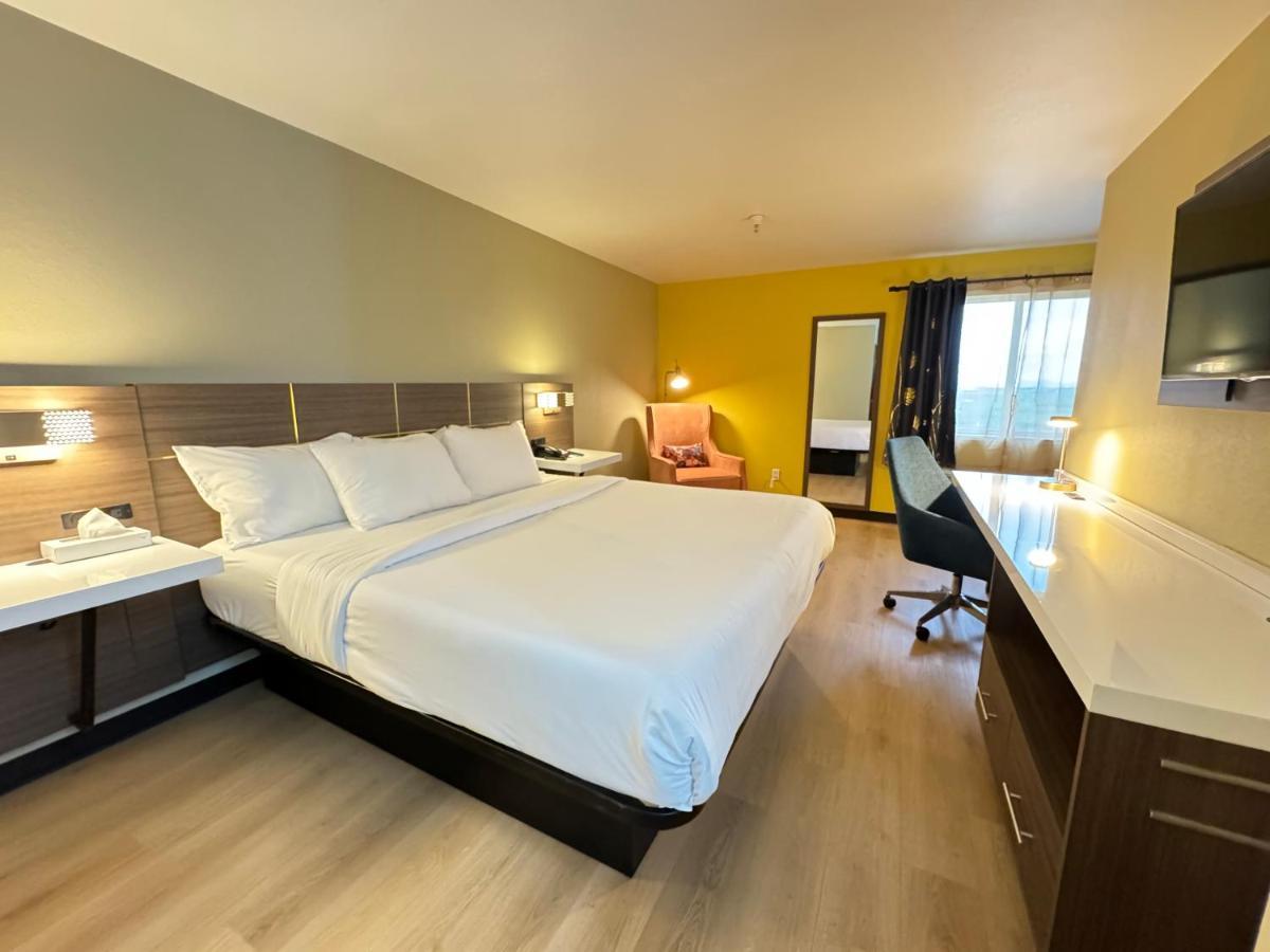 Quality Inn & Suites Уиллоус Экстерьер фото