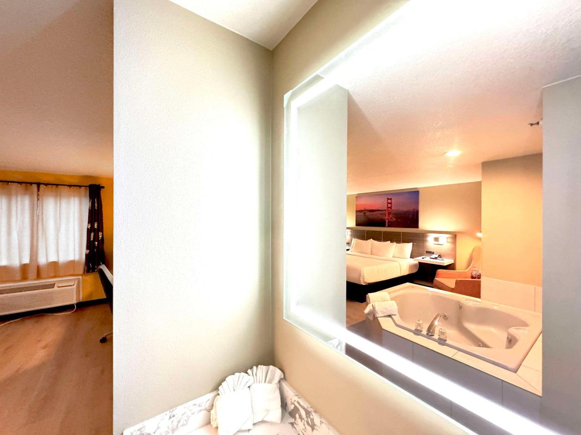 Quality Inn & Suites Уиллоус Экстерьер фото