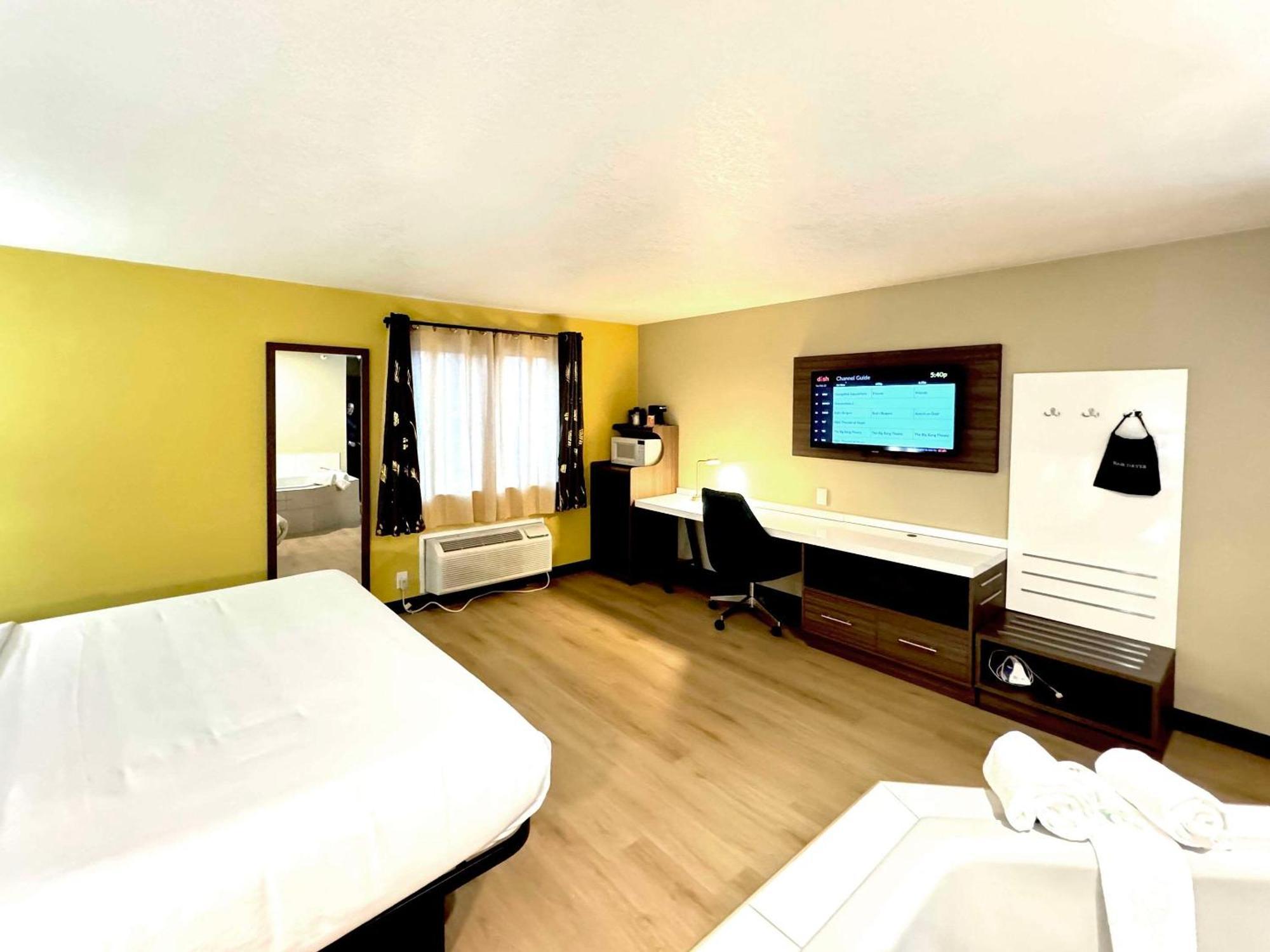 Quality Inn & Suites Уиллоус Экстерьер фото