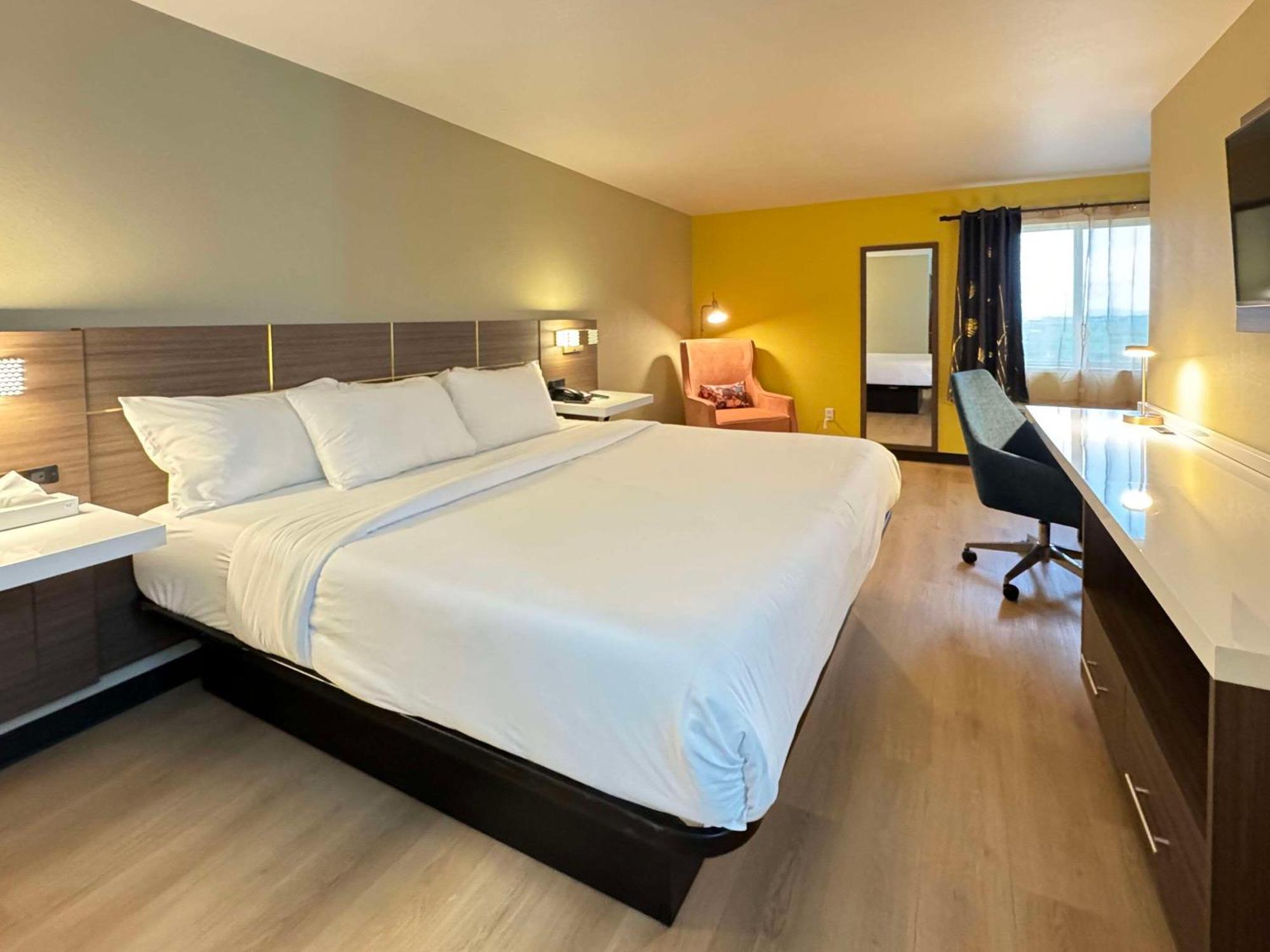 Quality Inn & Suites Уиллоус Экстерьер фото